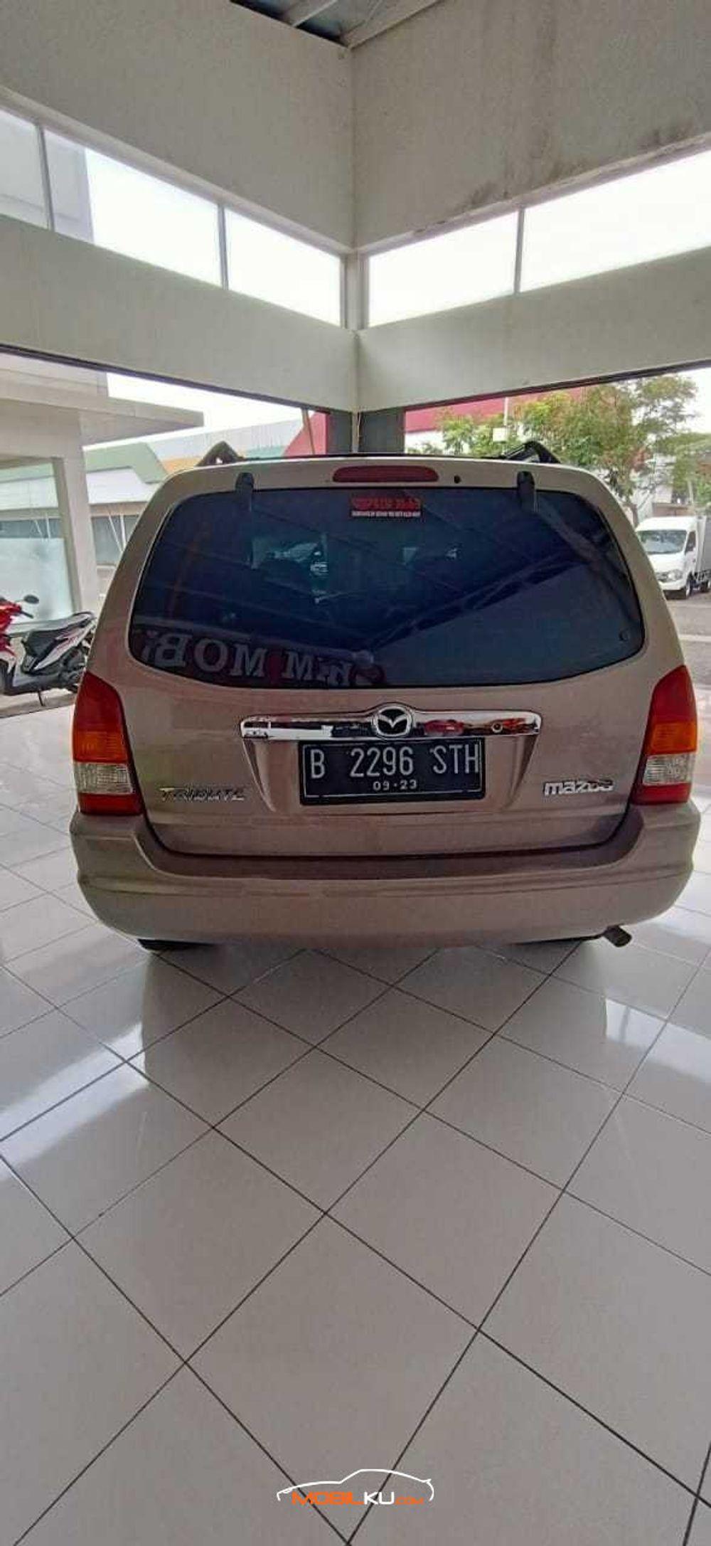 Mobil Mazda Tribute 2003