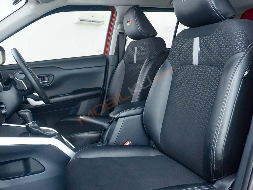 Mobil Toyota Raize 2021