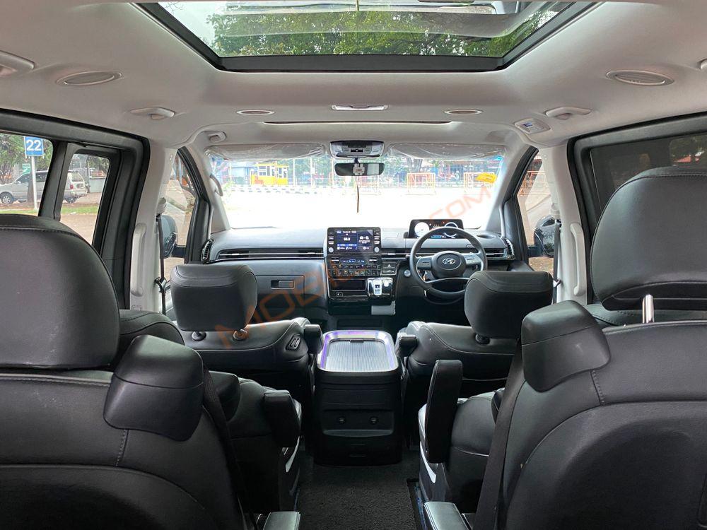 Mobil Hyundai Staria 2022