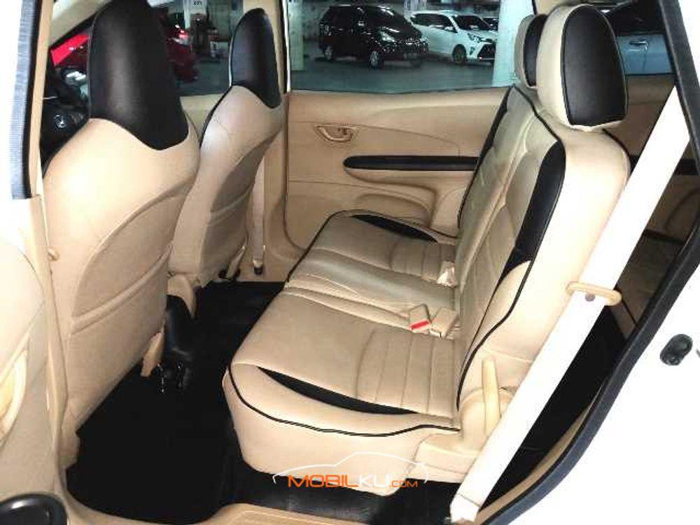 Mobil Honda Mobilio 2016