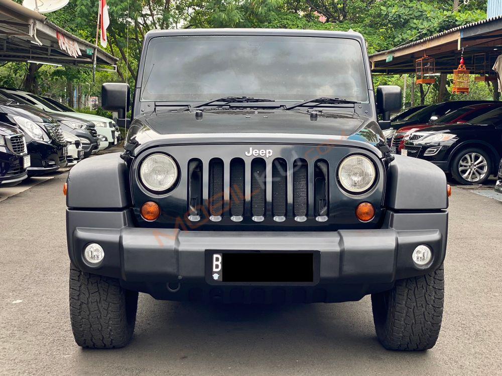Mobil Jeep Wrangler 2011