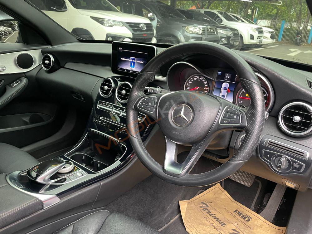 Mobil Mercedes-Benz C-Class 2018