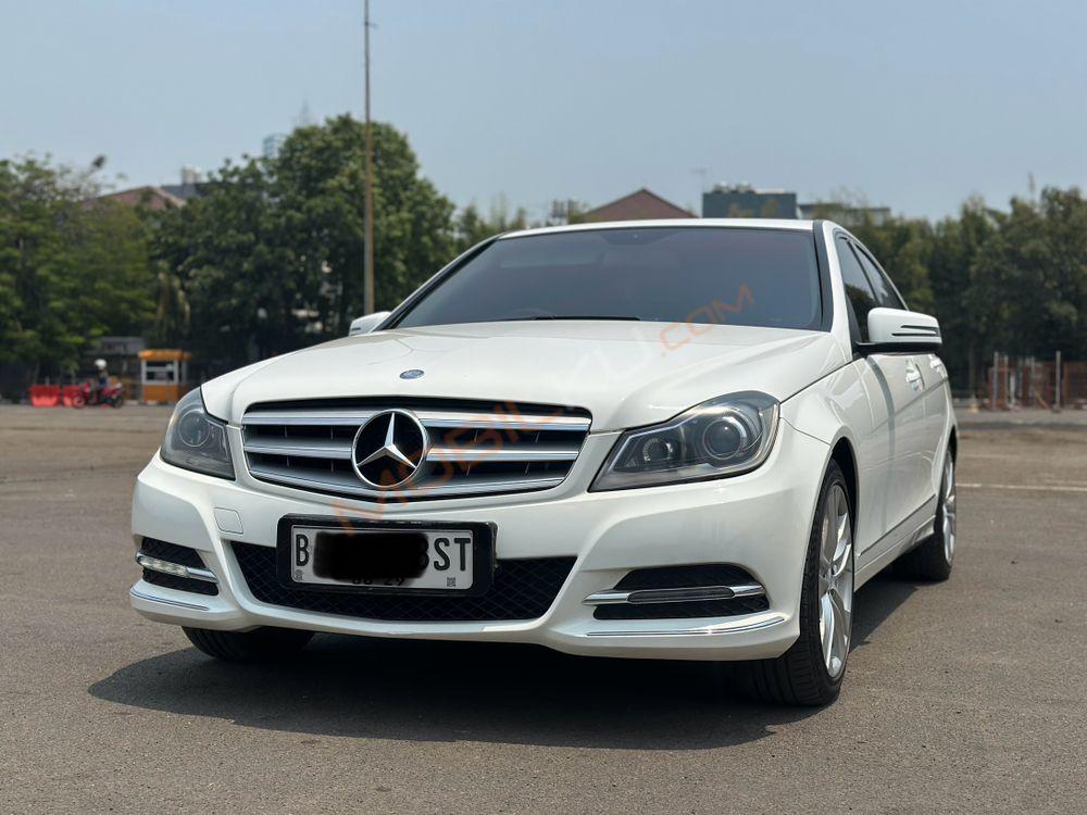 Mobil Mercedes-Benz C-Class 2014