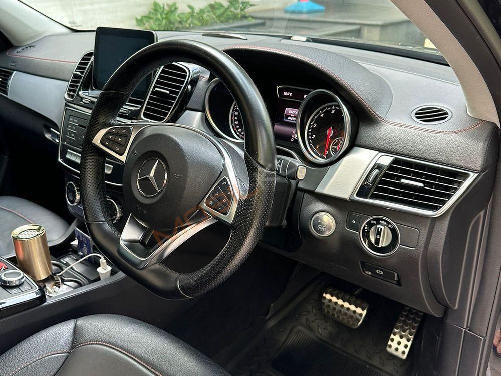 Mobil Mercedes-Benz GLE 2017