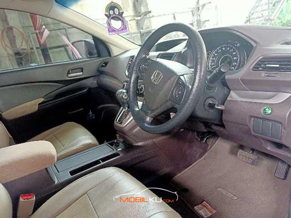 Mobil Honda CR-V 2014