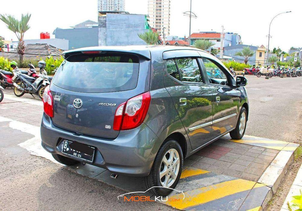 Mobil Toyota Agya 2014