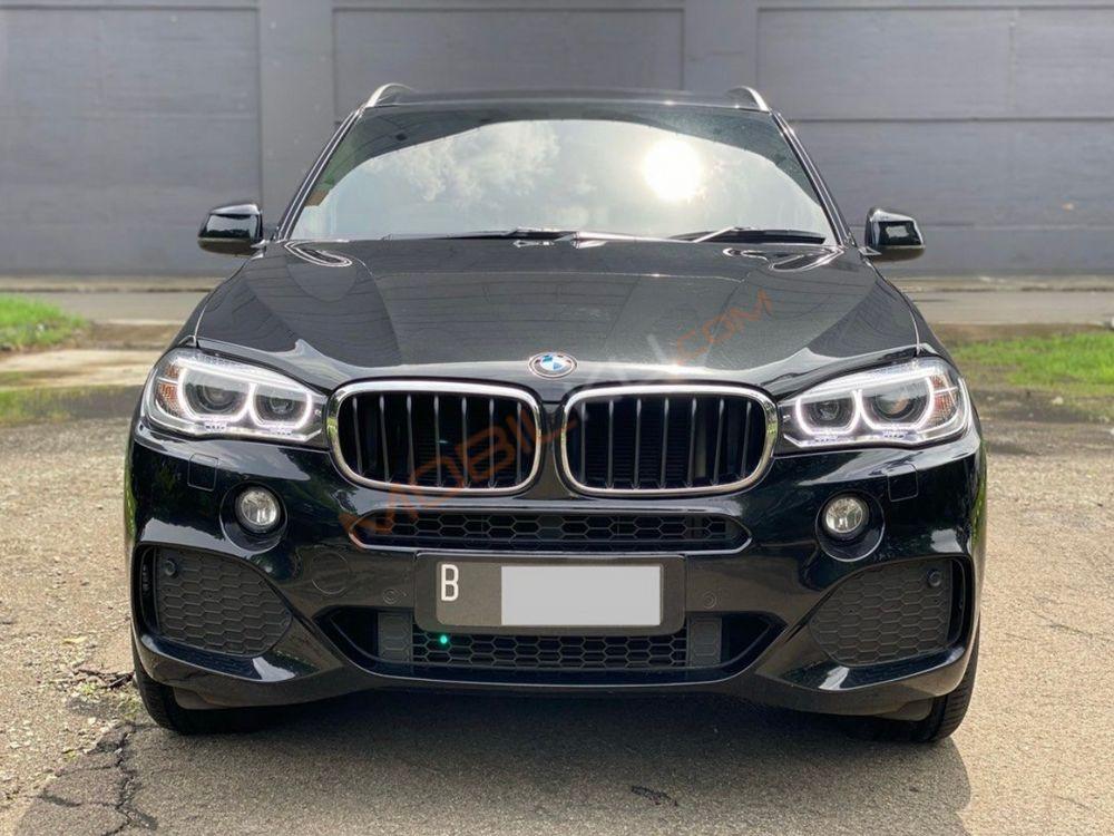 Mobil BMW X5 2015