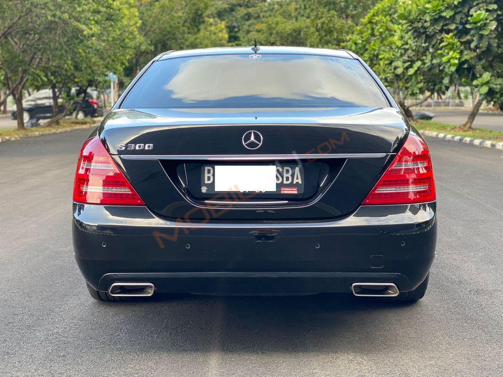 Mobil Mercedes-Benz S-Class 2011