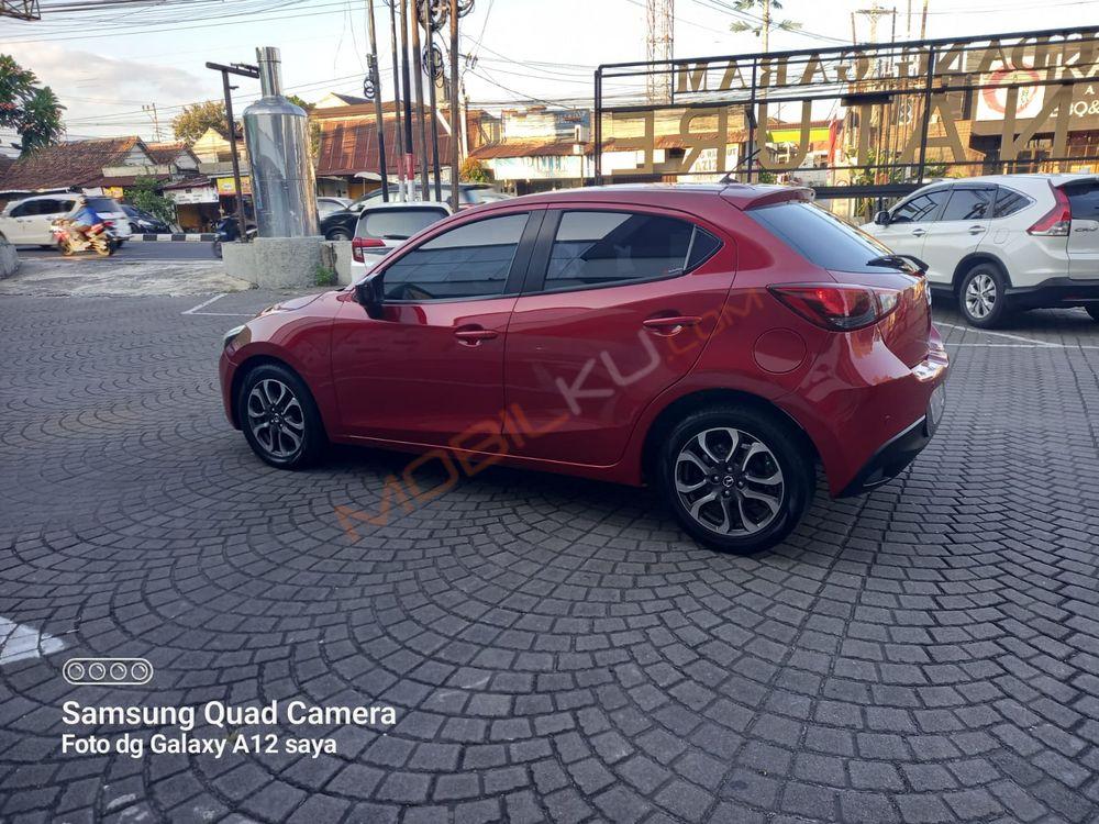 Mobil Mazda 2 Hatchback 2016