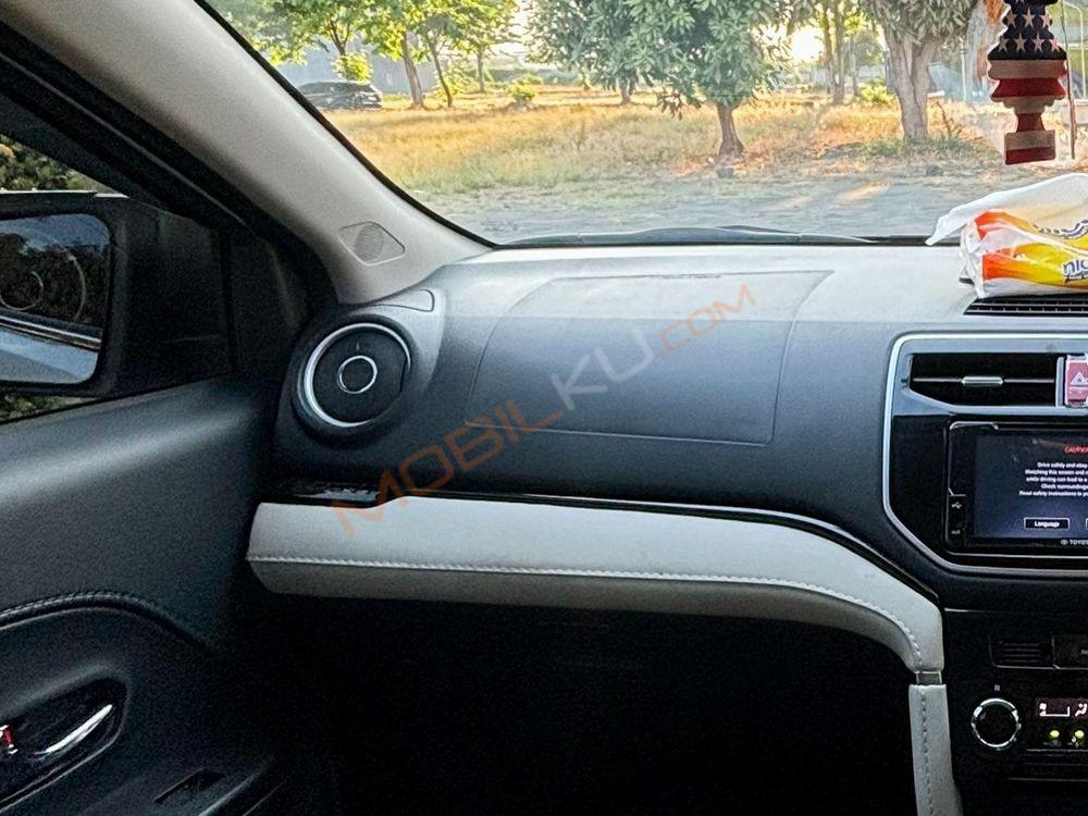 Mobil Toyota Rush 2021