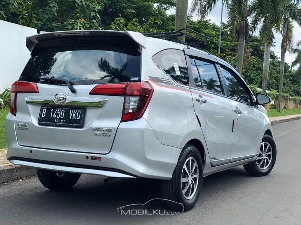 Mobil Daihatsu Sigra 2016