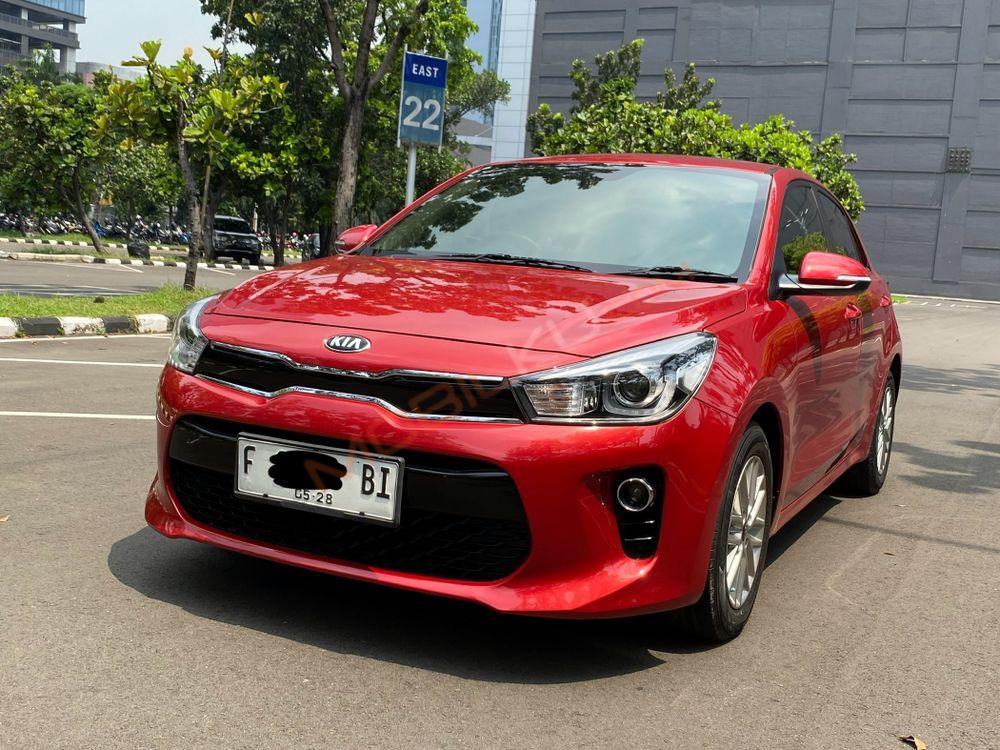 Mobil Kia Rio 2017