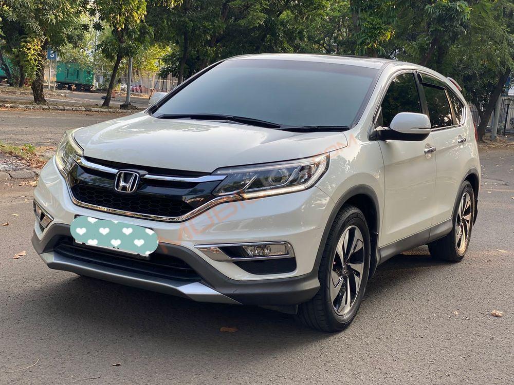 Mobil Honda CR-V 2015
