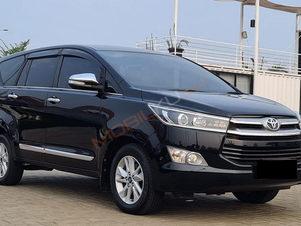 Mobil Toyota Kijang Innova 2016