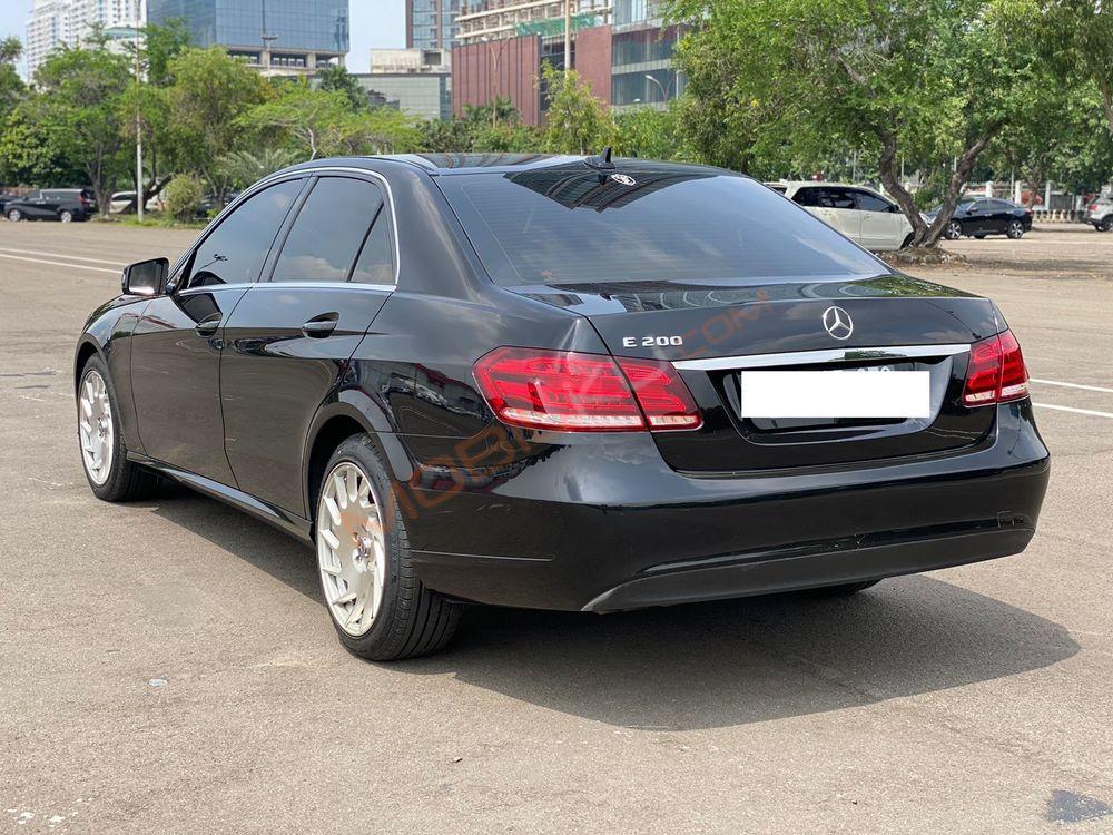 Mobil Mercedes-Benz E-Class 2016