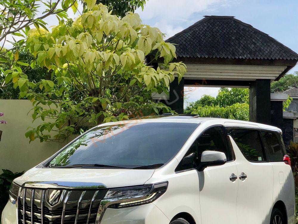 Mobil Toyota Alphard 2019