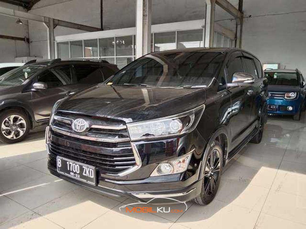 Mobil Toyota Kijang Innova 2017