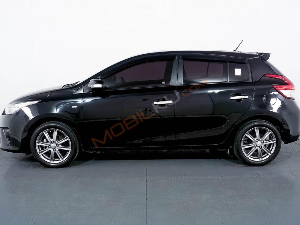 Mobil Toyota Yaris 2016