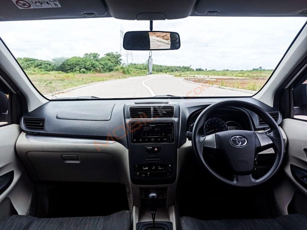 Mobil Toyota Avanza 2020