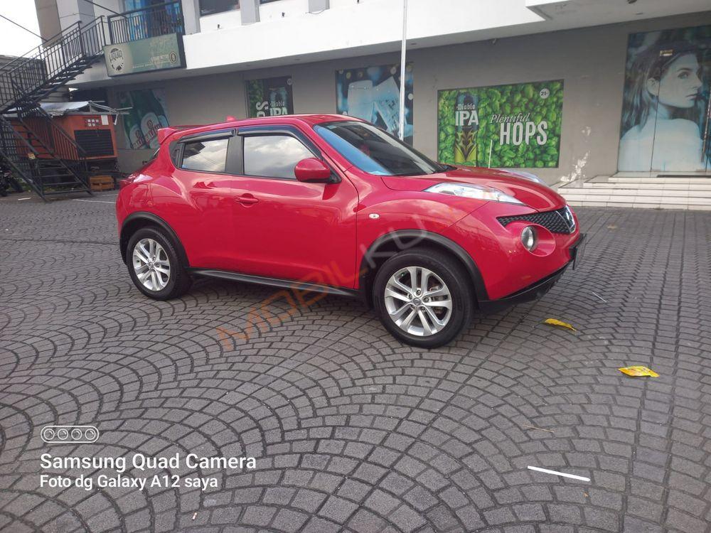 Mobil Nissan Juke 2012