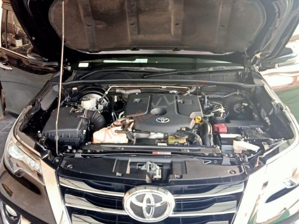 Mobil Toyota Fortuner 2019