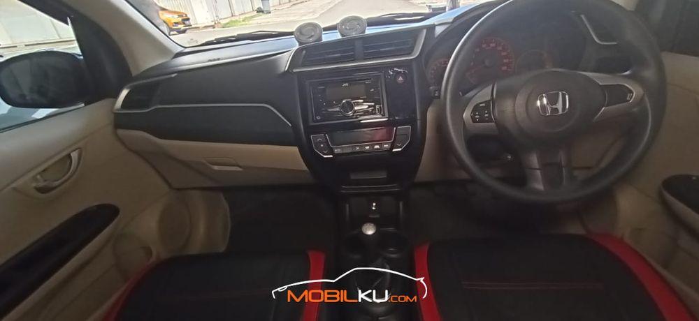 Mobil Honda Brio 2017