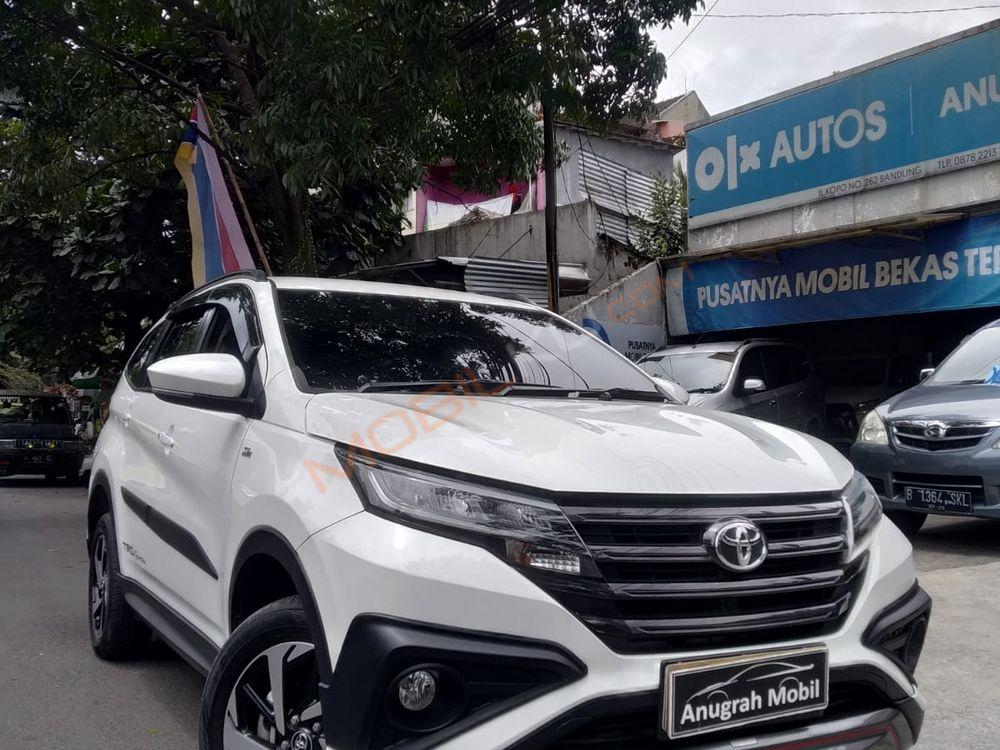 Mobil Toyota Rush 2018