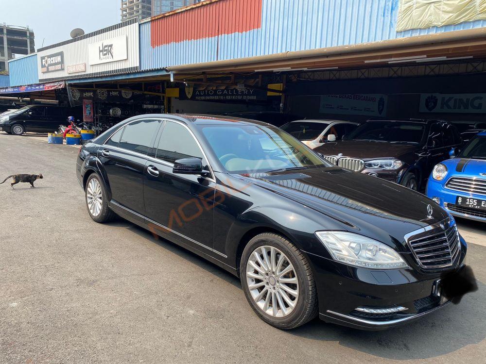 Mobil Mercedes-Benz S-Class 2011