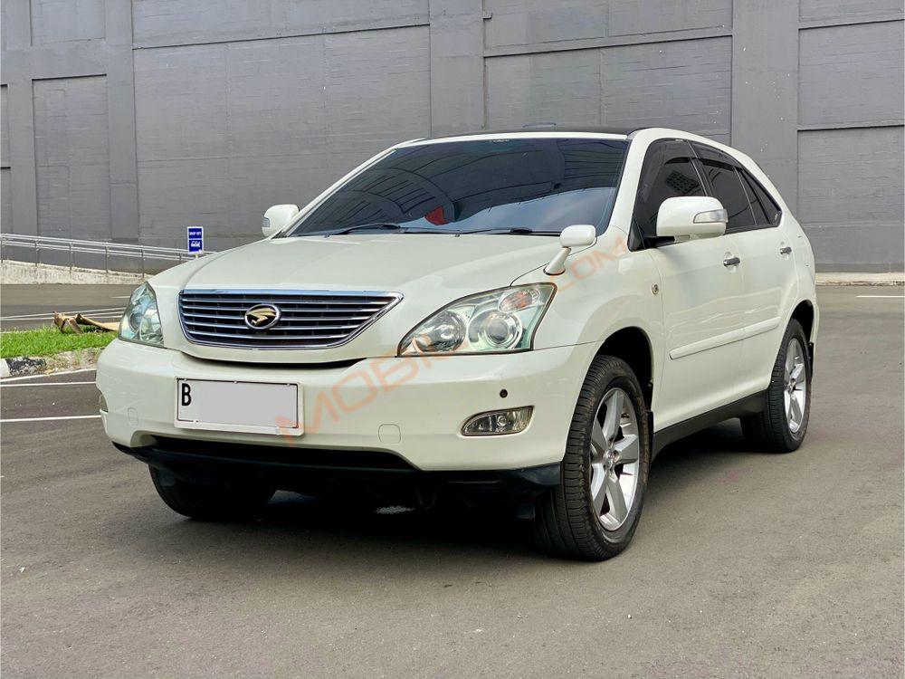Mobil Toyota Harrier 2011