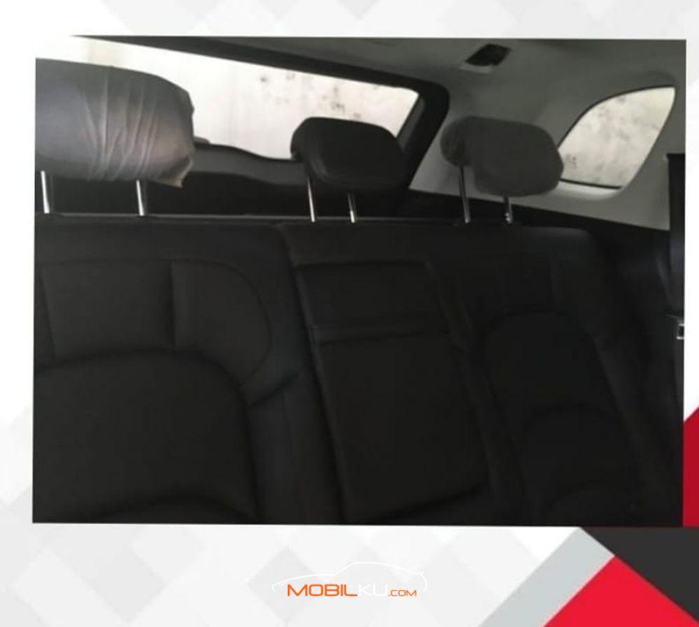 Mobil Wuling Almaz 2019