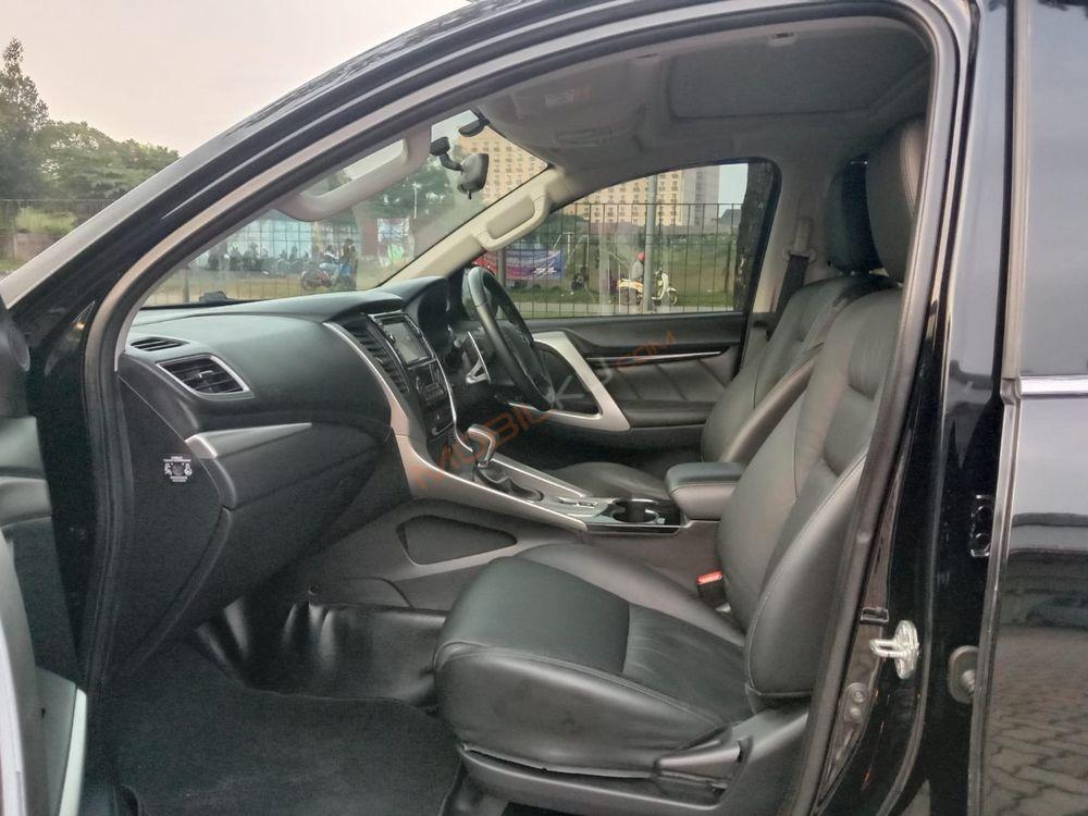 Mobil Mitsubishi Pajero 2017