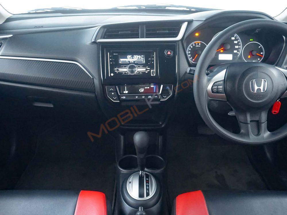 Mobil Honda Brio 2022