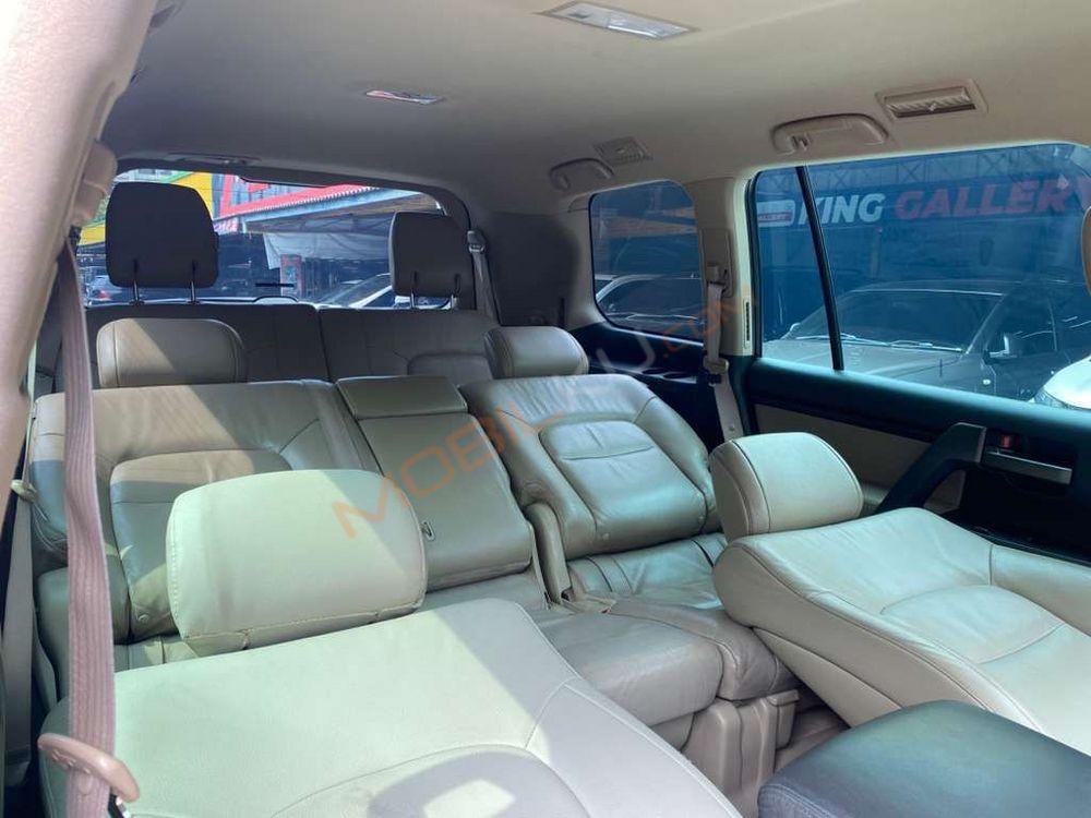 Mobil Toyota Land Cruiser 2008