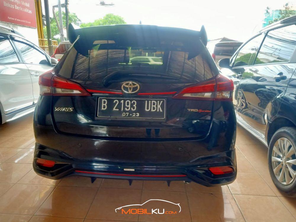 Mobil Toyota Yaris 2018