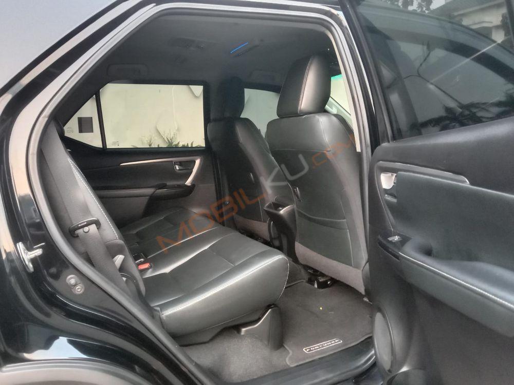 Mobil Toyota Fortuner 2021