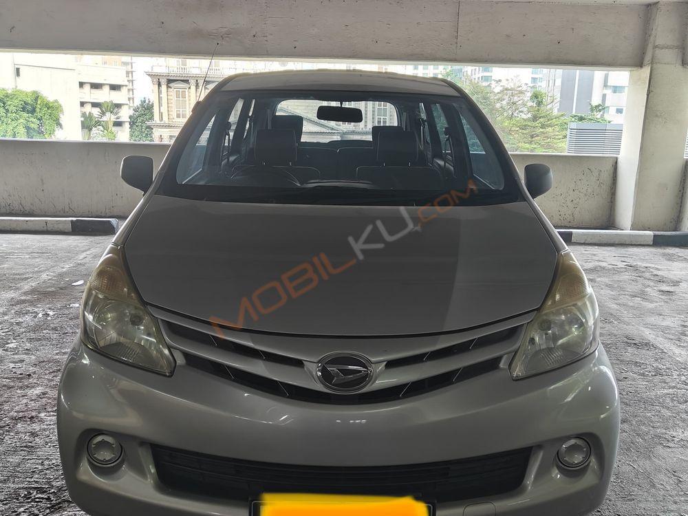 Mobil Daihatsu Xenia 2014