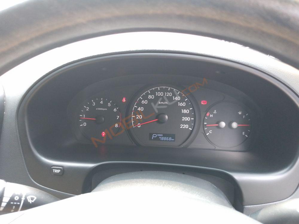 Mobil Hyundai H-1 2018