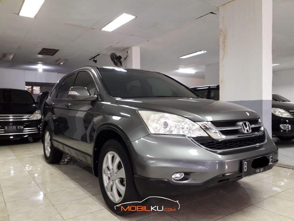 Mobil Honda CR-V 2011