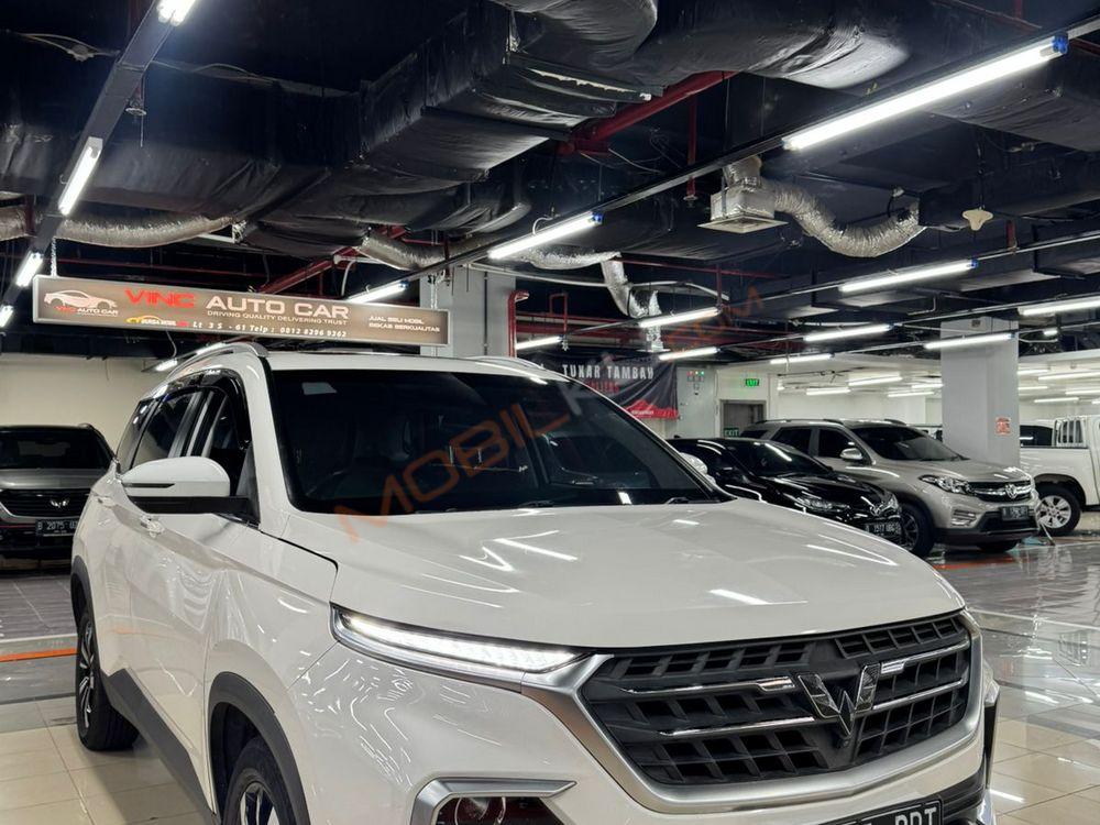 Mobil Wuling Almaz 2021