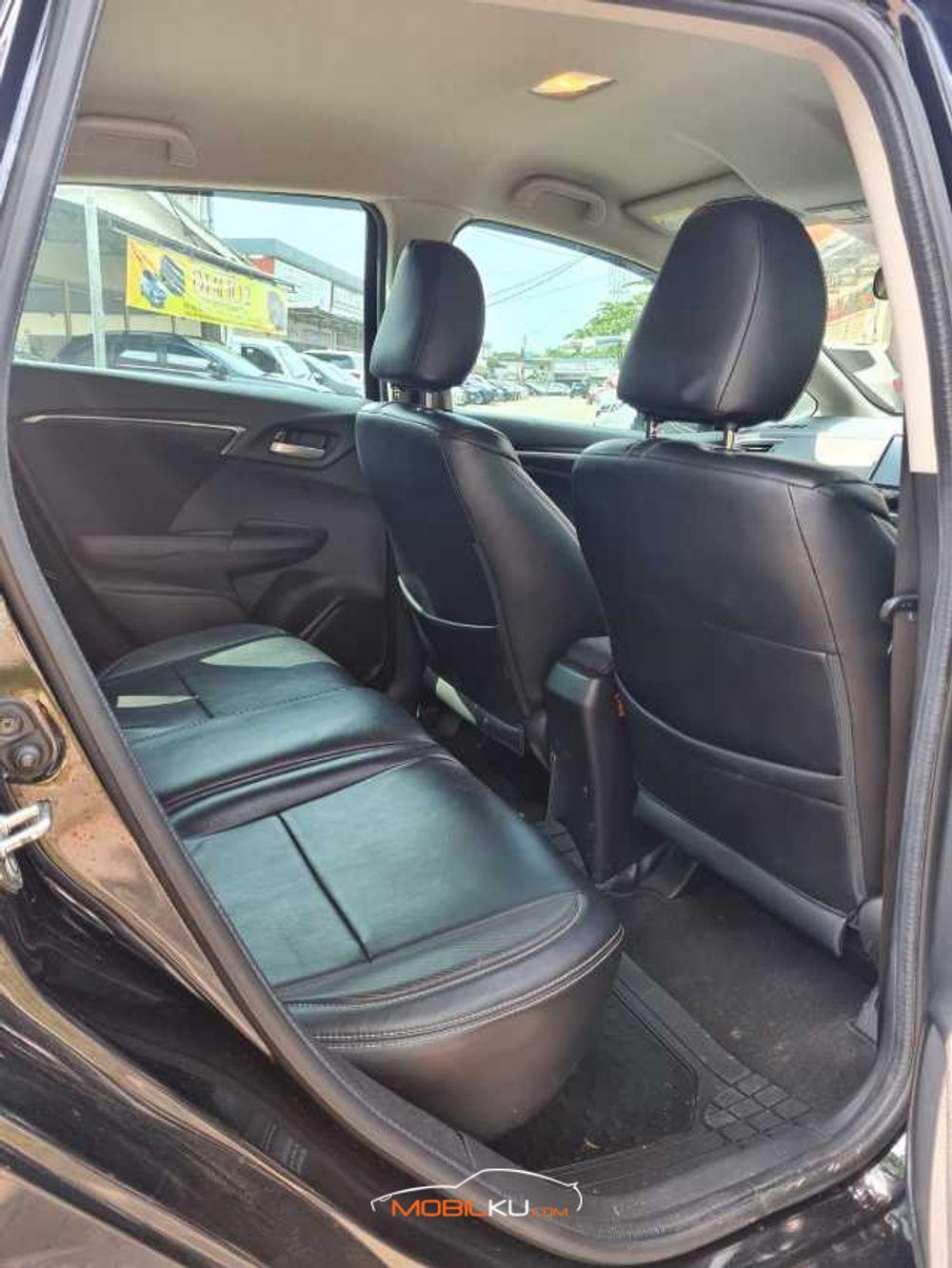 Mobil Honda Jazz 2017