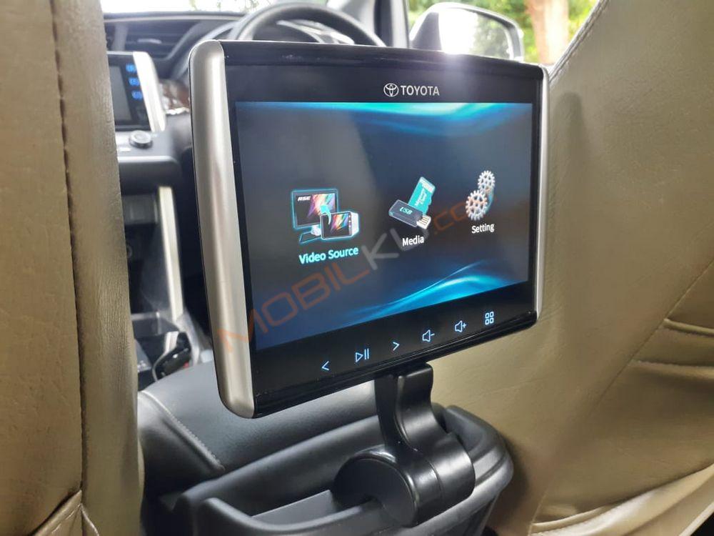 Mobil Toyota Kijang Innova 2019