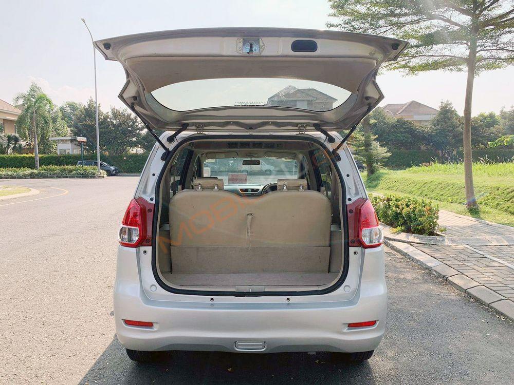Mobil Suzuki Ertiga 2014