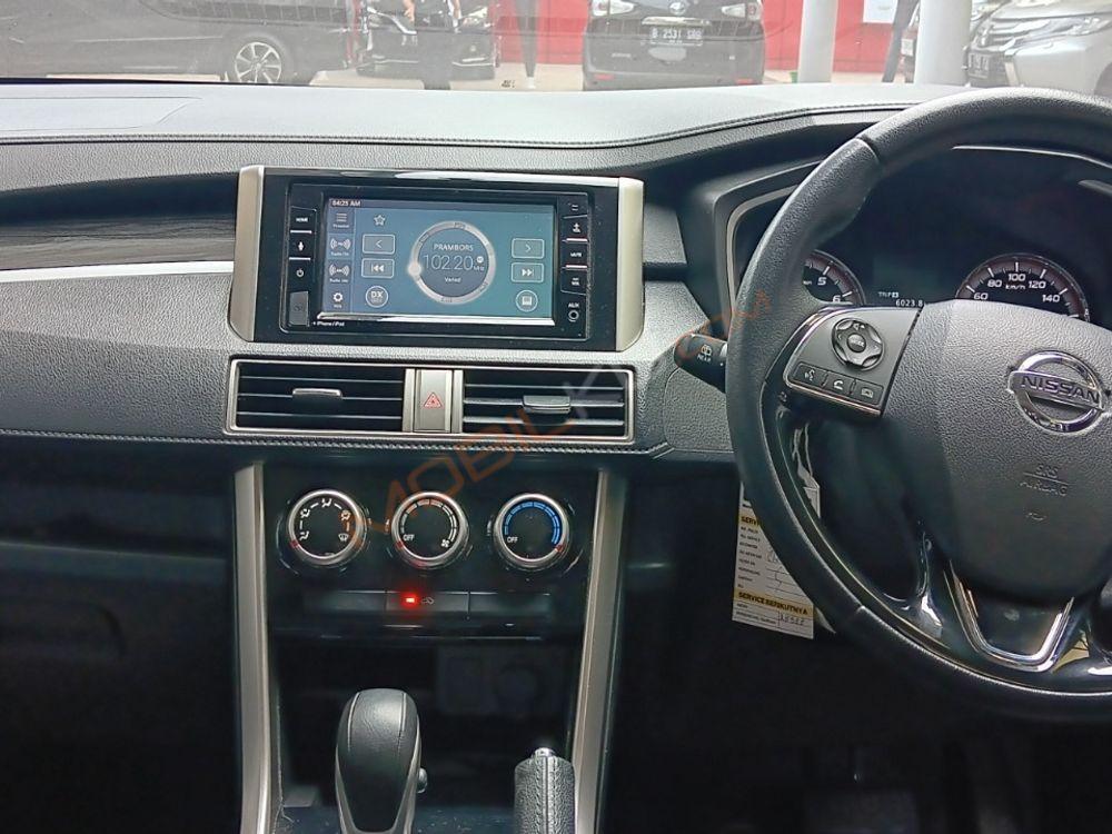 Mobil Nissan Livina 2019