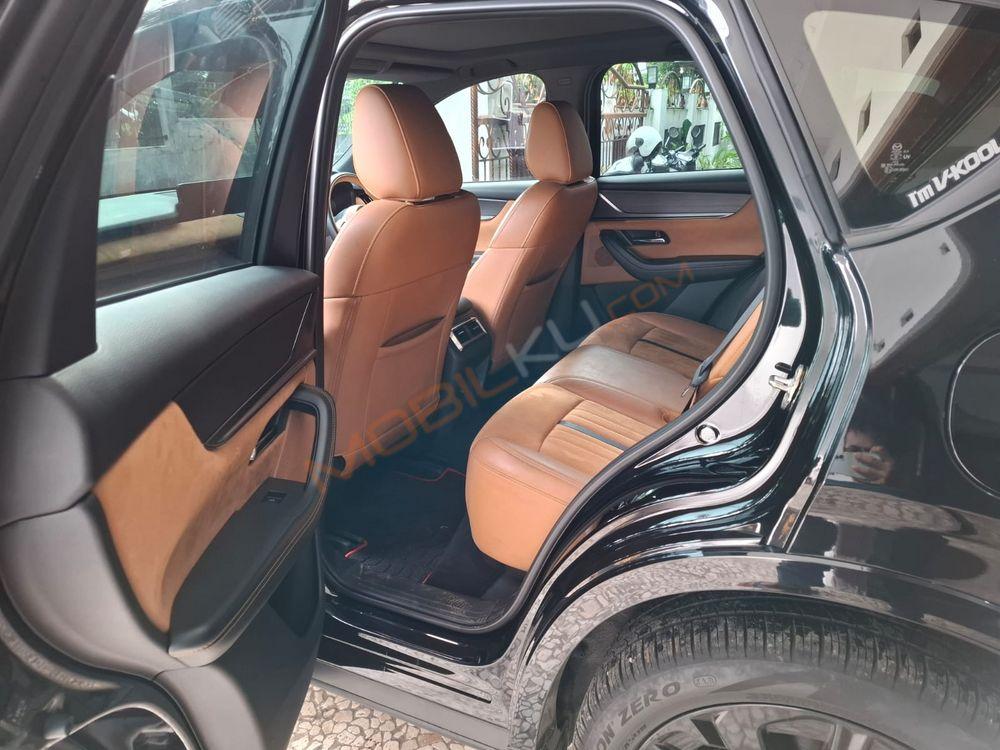 Mobil Mazda CX-60 2023