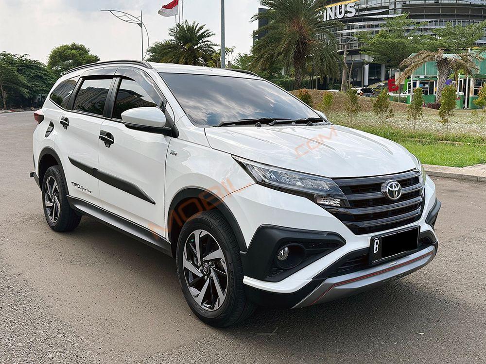 Mobil Toyota Rush 2021