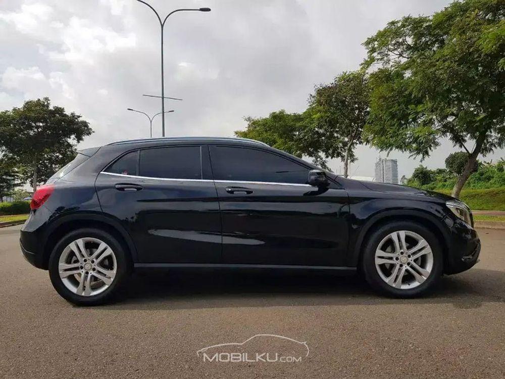 Mobil Mercedes-Benz GLA 2014