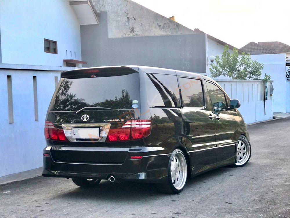 Mobil Toyota Alphard 2008