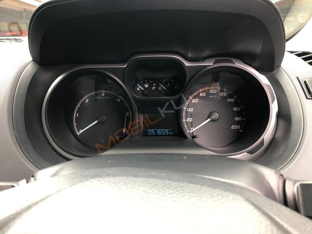 Mobil Ford Ranger 2014