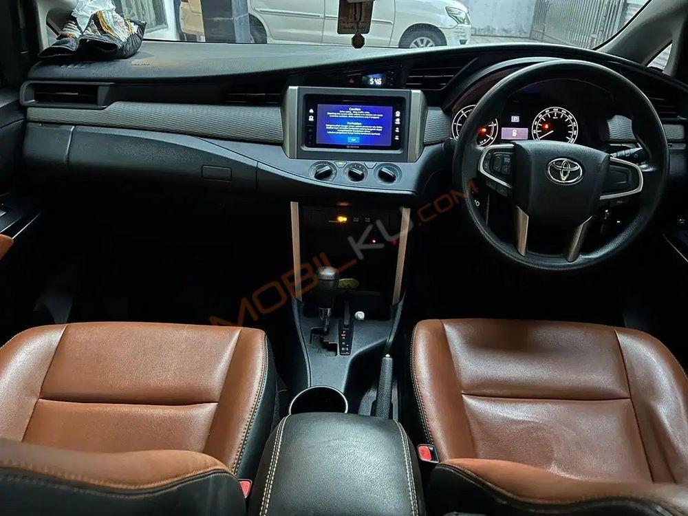 Mobil Toyota Kijang Innova 2019