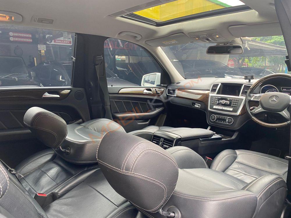 Mobil Mercedes-Benz GL 2016